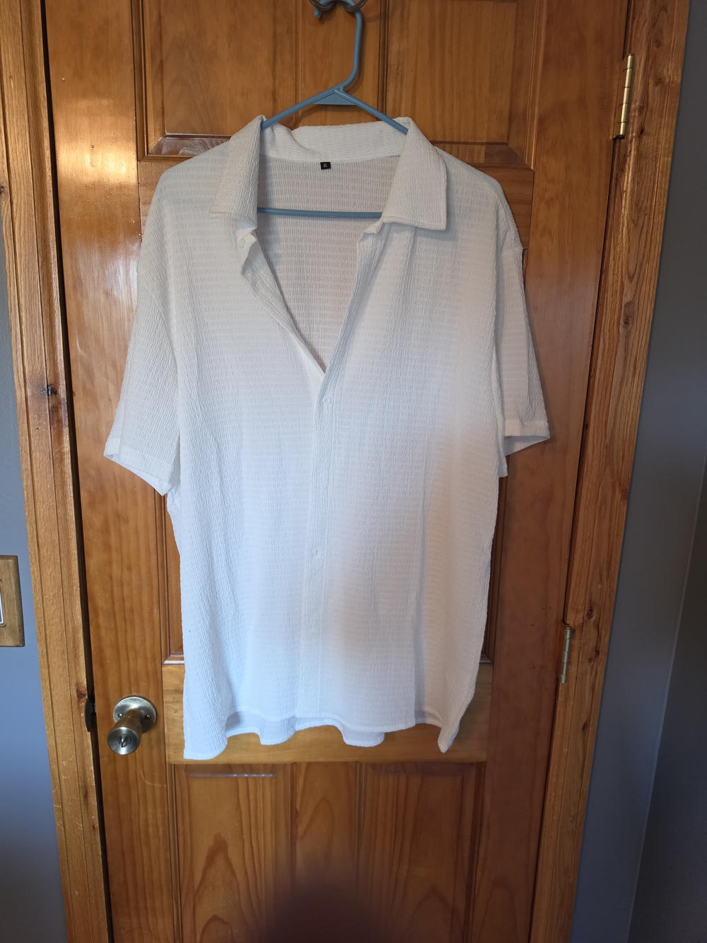 Men's White Short-Sleeve Textured Button-Up Shirt